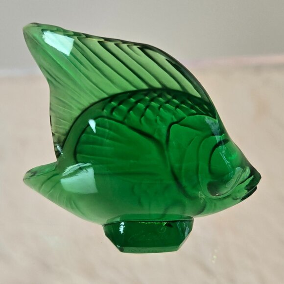 LALIQUE Crystal Emerald Luster Fish Sculpture - Picture 2 of 8